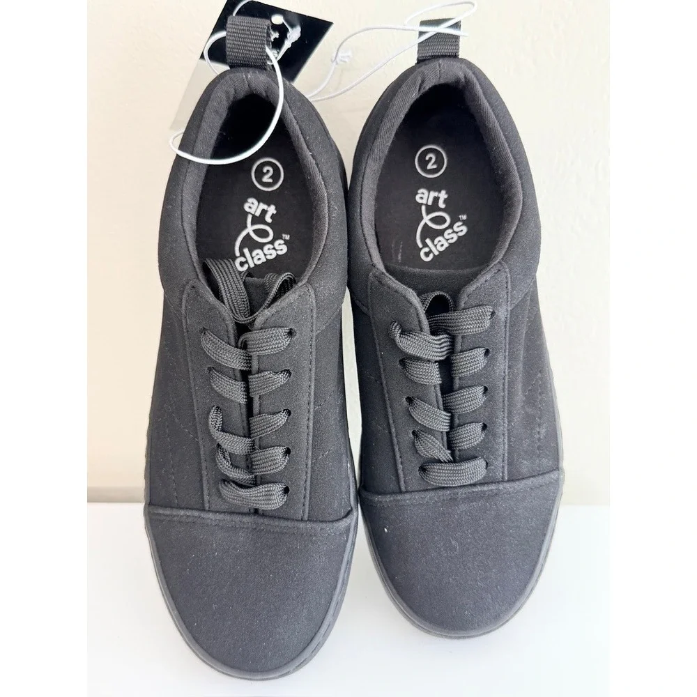 Art Class‎ Canvas Sneakers Kids Size 2 Black Low Top Lace Up NWT